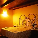 Azienda Agrituristica La Canestra Hotel *