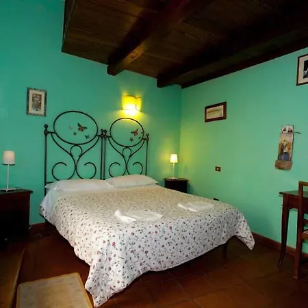 Azienda Agrituristica La Canestra Otel *