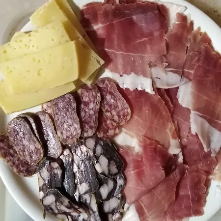 Otel Azienda Agrituristica La Canestra *