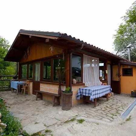 Otel Azienda Agrituristica La Canestra Cesariano
